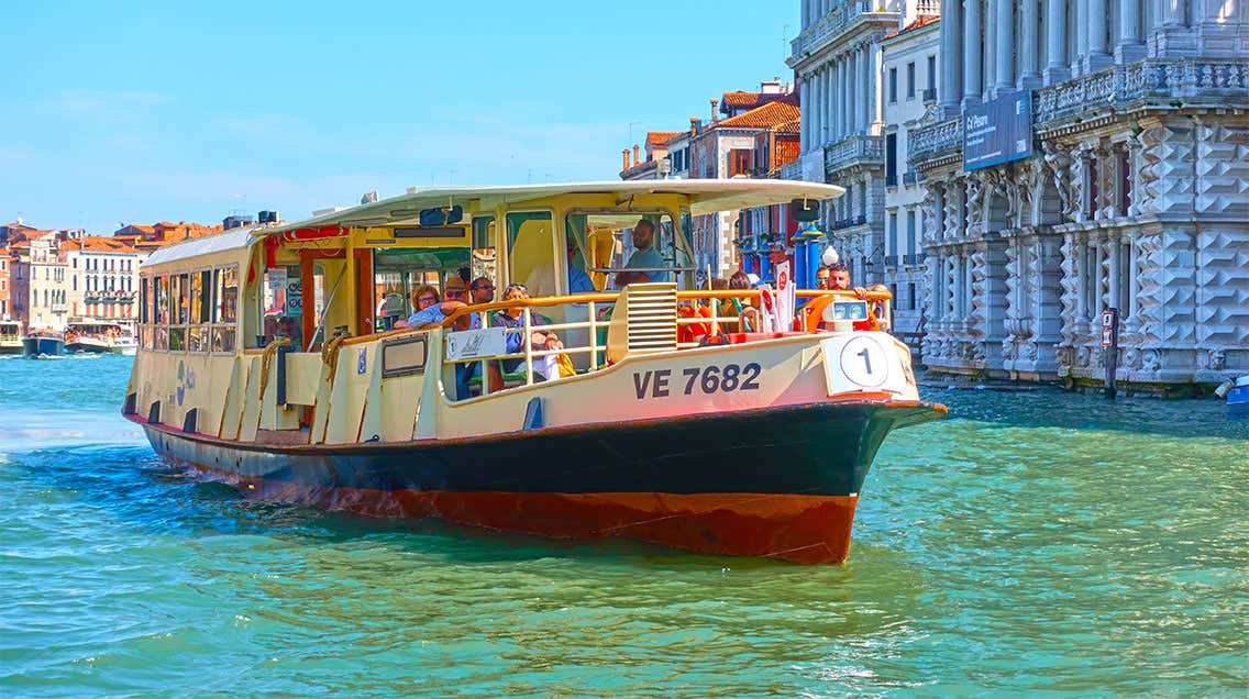 Venise : pass pour les bateaux-bus et les bus classiques